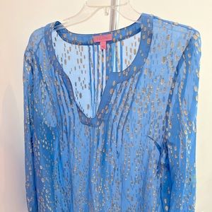 Very gently worn blue silk lily pulitzer blouse- fits true to size.